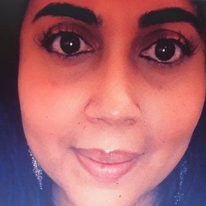 Meet your Posher, Danae